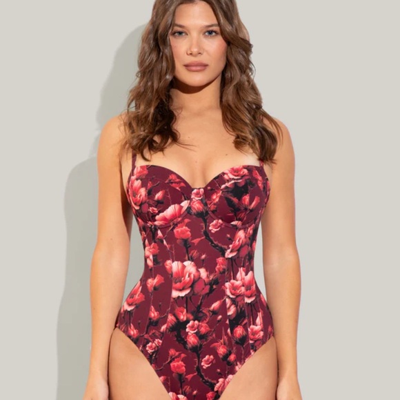 TA3 Lushy Swimsuit NWT Size S, F/G cup - Picture 1 of 6
